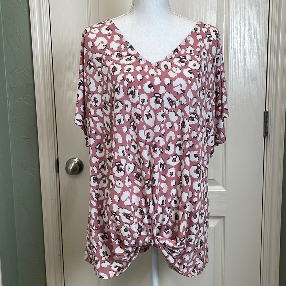 EUC West Kei Pink White & Brown Leopard Print Shirt sz 3X